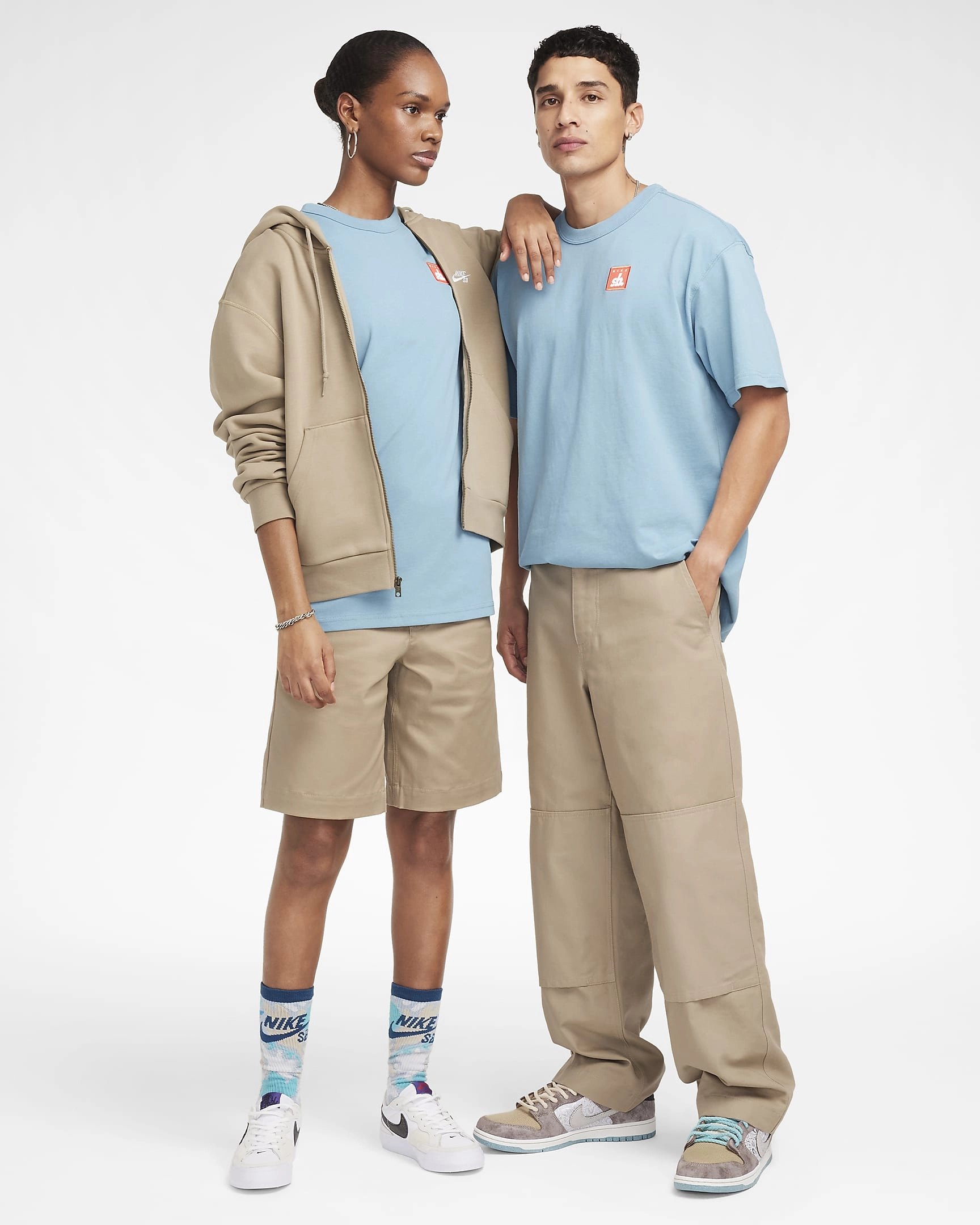 Nike SB Skate T-Shirt: Rå streetstil fra Nike, klar til action og fede tricks. Udtryk dig selv med denne ikoniske tee.